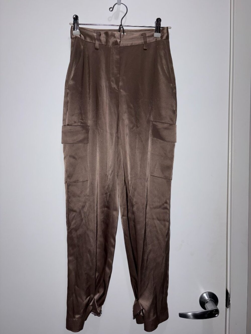 Aritzia Babaton Refined Satin Cargo Pants